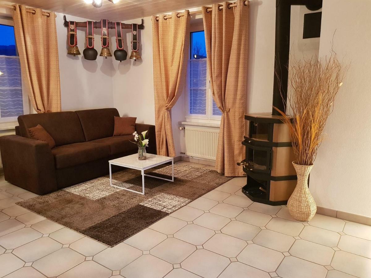 Apartement-Gîte rural à 3 km de Delémont Courcelon Extérieur photo