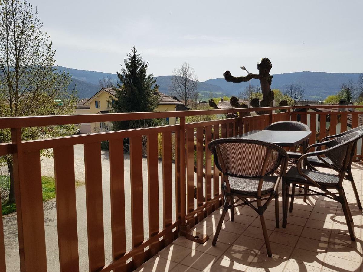 Apartement-Gîte rural à 3 km de Delémont Courcelon Extérieur photo